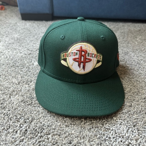 New Era Houston Rockets Fitted Hat Green Rust UV Size 7 NBA - Picture 2 of 9
